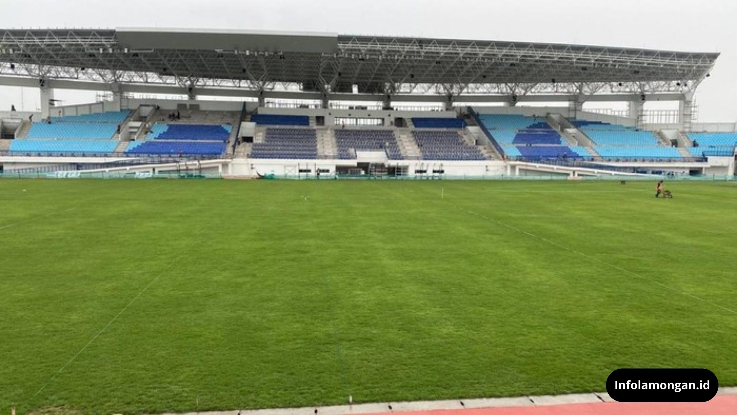 Proses pembangunan Stadion Surajaya Lamongan sudah mencapai 98 persen dan ditargetkan selesai sepenuhnya pada akhir Januari 2025.