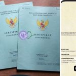 Foto : Akta dan Sertifikat Digital