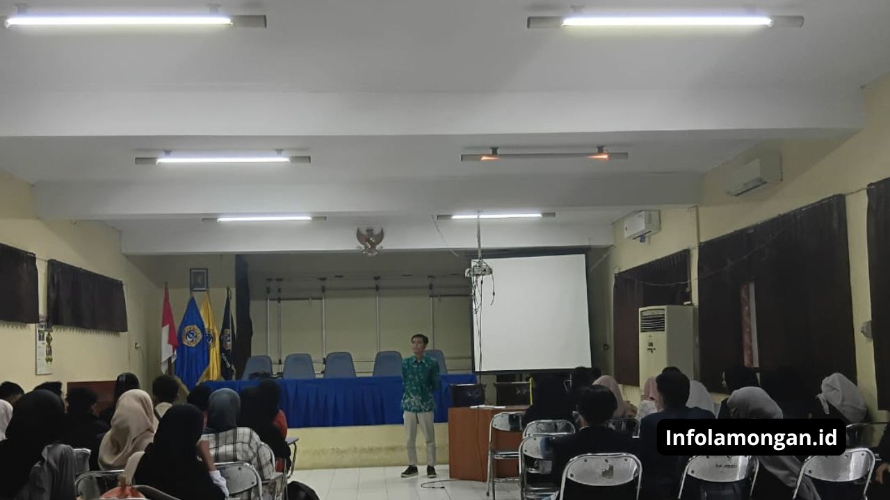 Foto : 90 mahasiswa penerima beasiswa KIP Kuliah dan Yayasan Al-Anwar mendapatkan pengarahan dari Dr. Latif Syaipudin dan Ketua STIE Al-Anwar