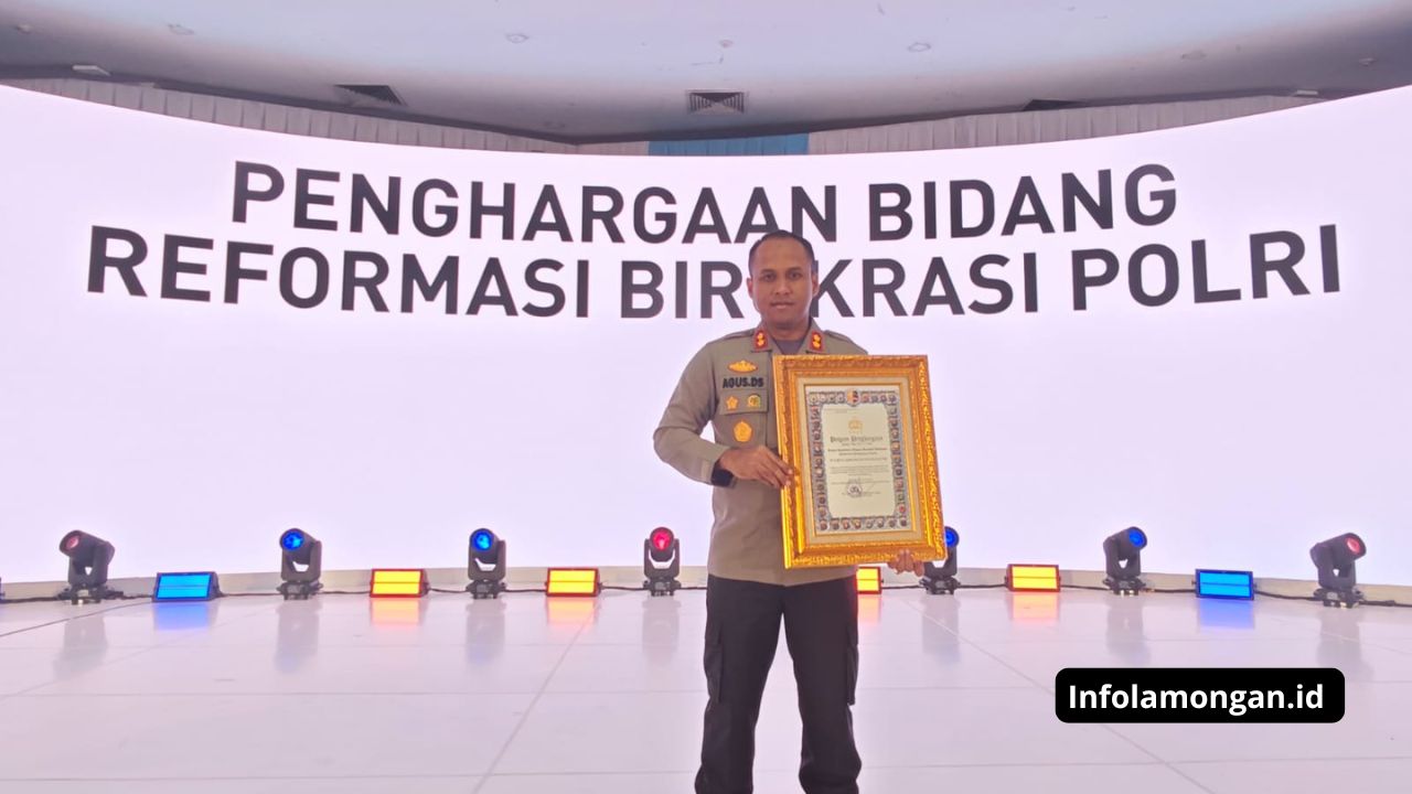 Kapolres Lamongan AKBP Agus Dwi Suryanto saat menerima penghargaan dalam Musrenbang Polri 2025 di Jakarta.