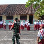 Foto : Dokumentasi Babinsa Kodim 0812Lamongan Jadi Inspektur Upacara