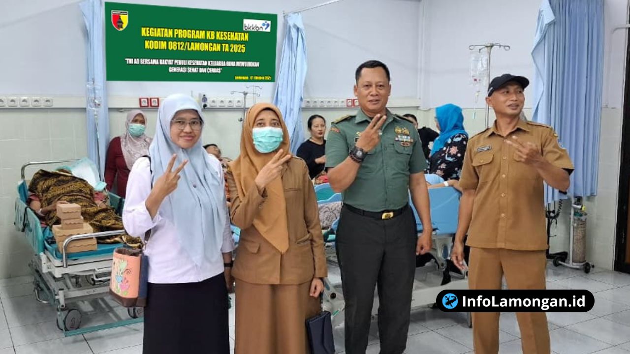 Foto : Dokumentasi Kodim 0812Lamongan dan BKKBN Gelar Penyuluhan KB dan Kesehatan