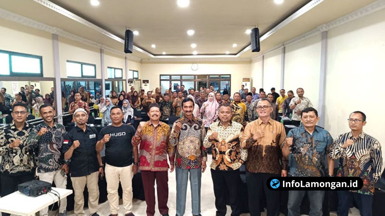 Foto : Dokumentasi kegiatan edukasi jurnalistik untuk kepala sekolah & perangkat desa Lamongan