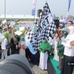 Foto : Gubernur Jatim Khofifah Indar Parawansa didampingi Kapolres Lamongan AKBP Agus Dwi Suryanto dan Bupati Yuhronur Efendi memberikan arahan pada puncak peringatan Hari Santri Nasional 2025 di Lapanga