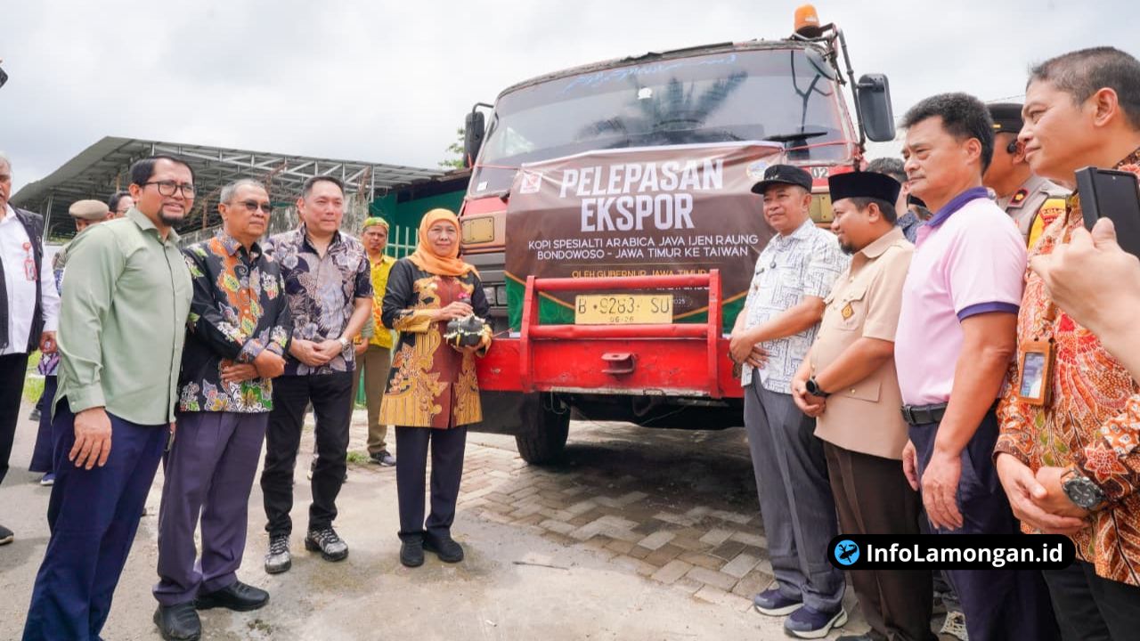 Foto : Gubernur Jatim Khofifah Indar Parawansa melepas ekspor kopi Java Ijen Raung di Desa Rejoagung, Bondowoso