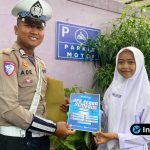 Foto : IPDA Muji Agung Kurniawan sebagai inspektur upacara di MA Saint Roudlotul Qur'an