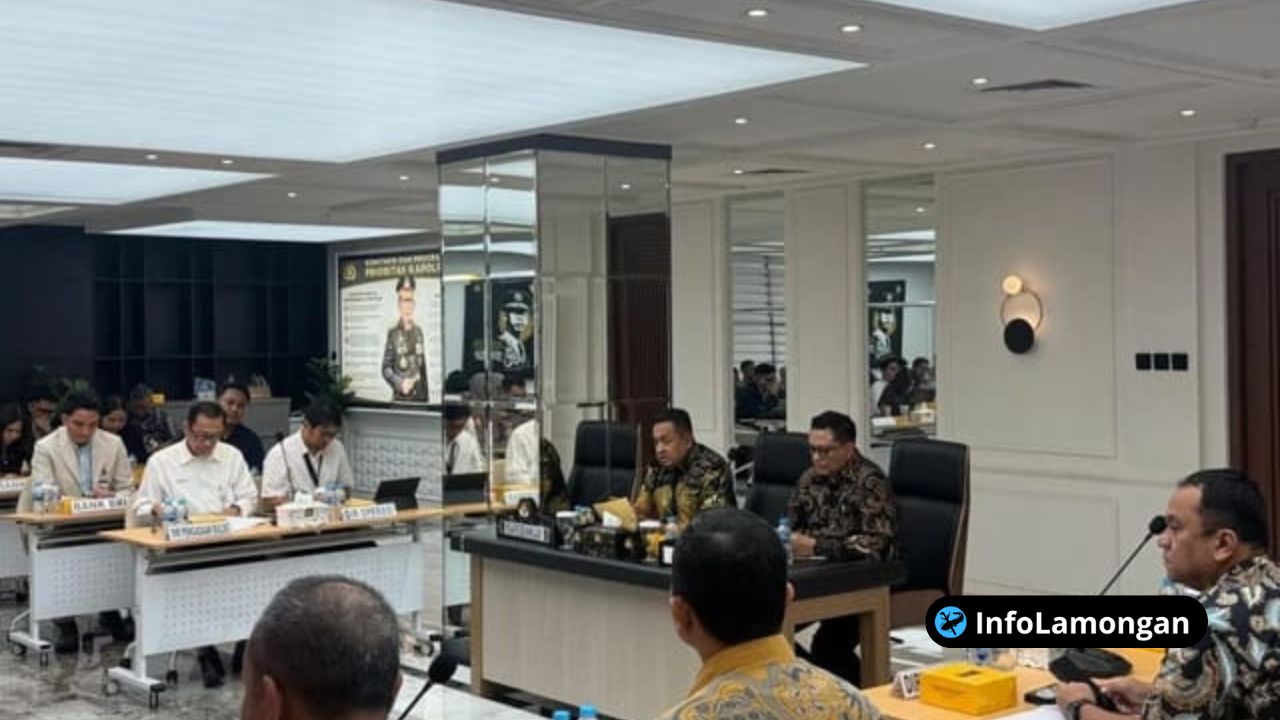 Foto : Brigjen Langgeng Purnomo memimpin rapat koordinasi di Mabes Polri.