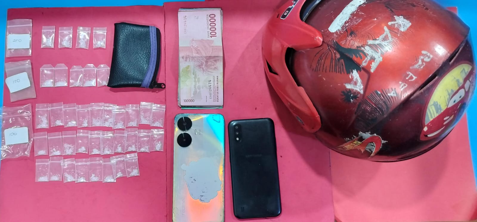 Foto : dokumentasi barang bukti