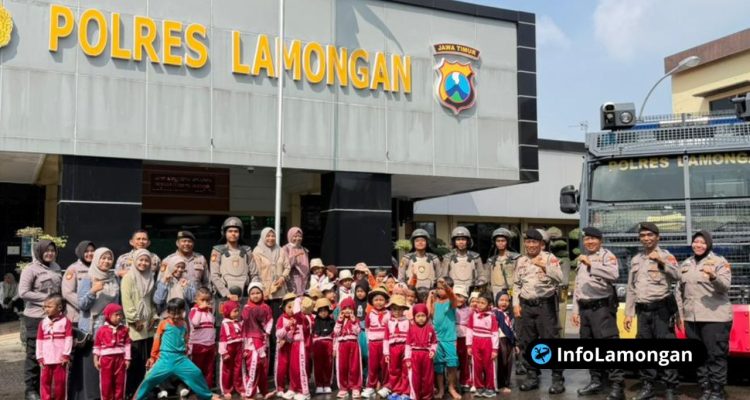 Foto : Dokumentasi kunjungan anak anak ke polres lamongan