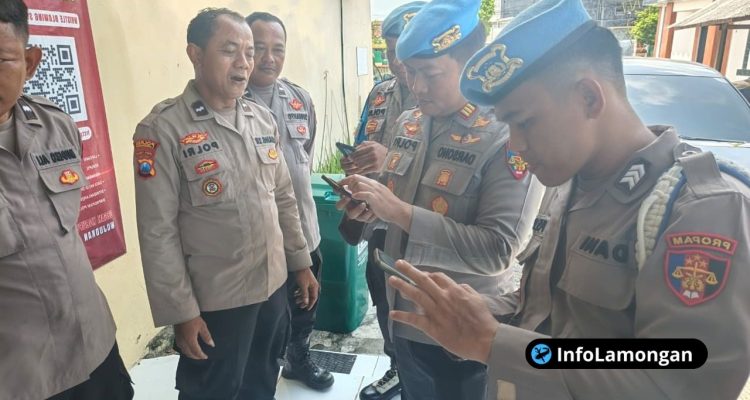 Foto : Dokumentasi pengecekan propam di 4 polsek